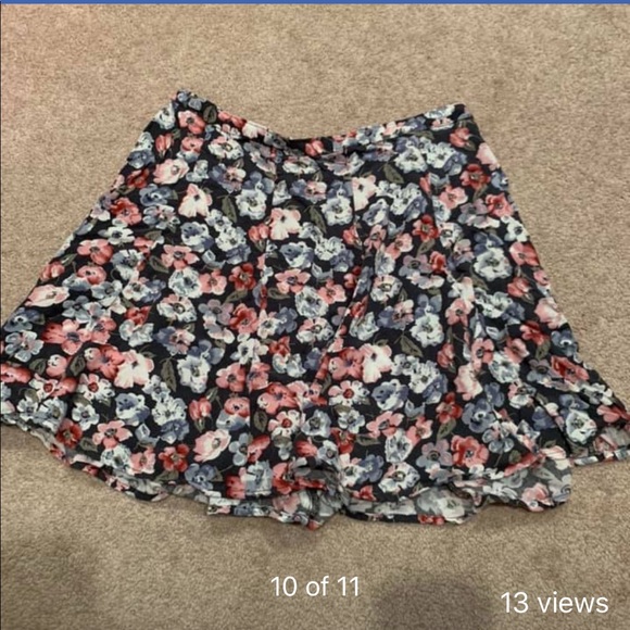 Dresses & Skirts - Hollister skirt